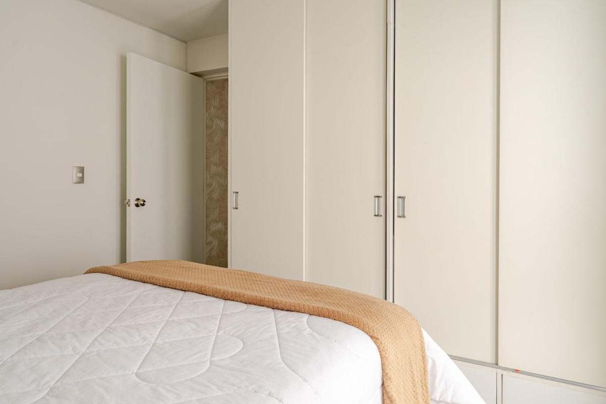 Vacation Escape - Elegant Barranco Stay Near Beach & Art *